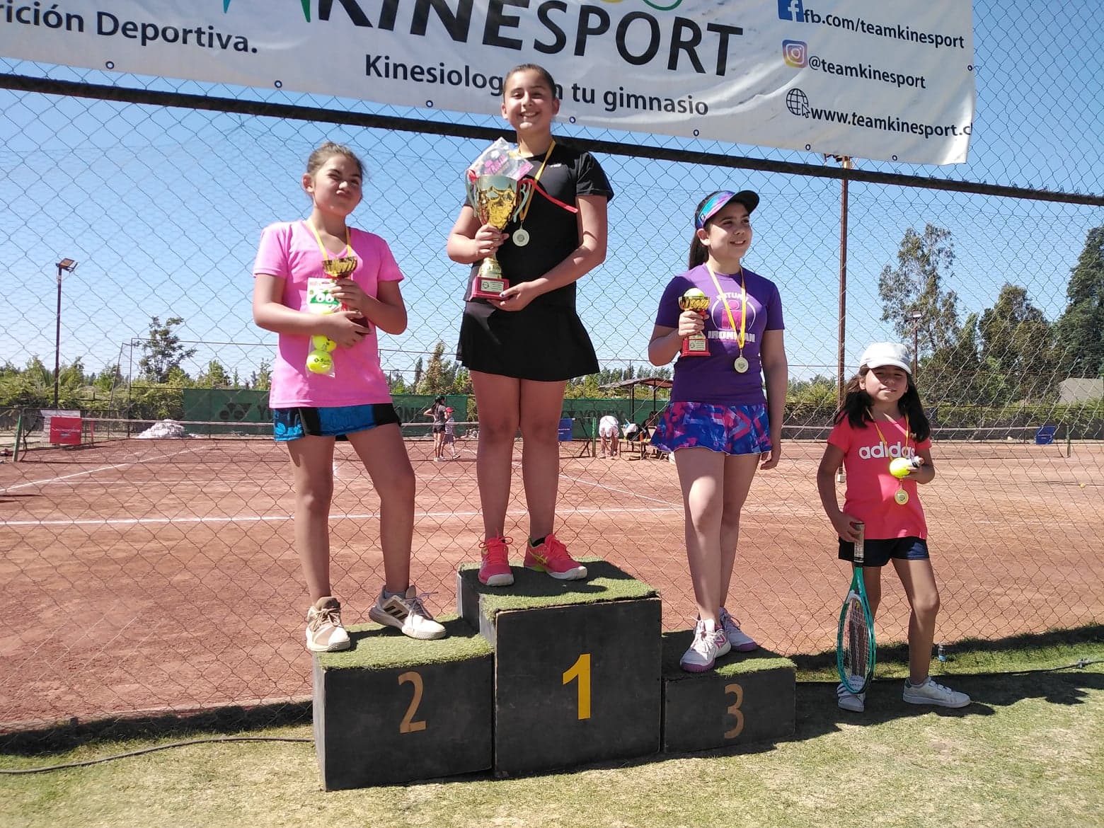 Hermana Muñoz definieron el cuadro femenino en el Tenis 10