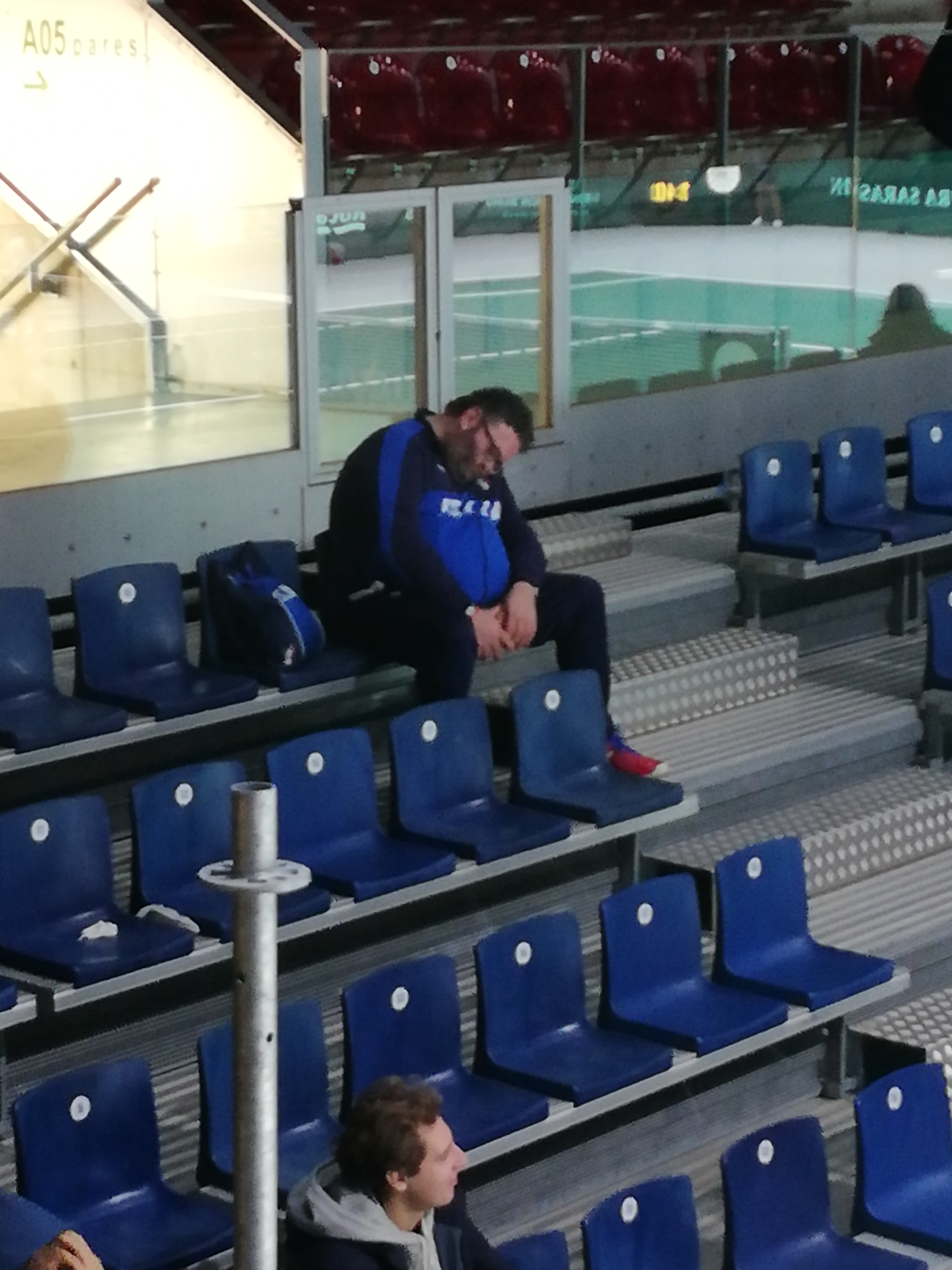 Escándalo en la Davis, dobles de Italia/USA terminó a las 04:04 de la mañana