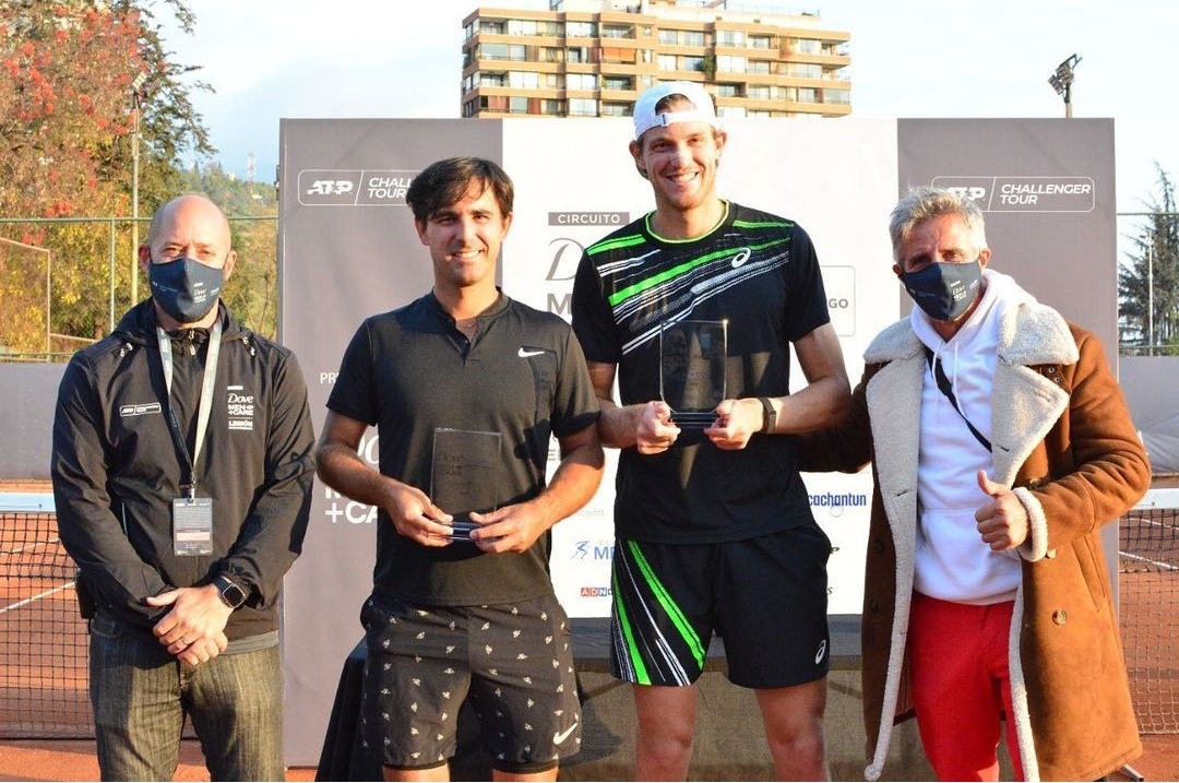 Jarry es campeón del dobles en Santiago