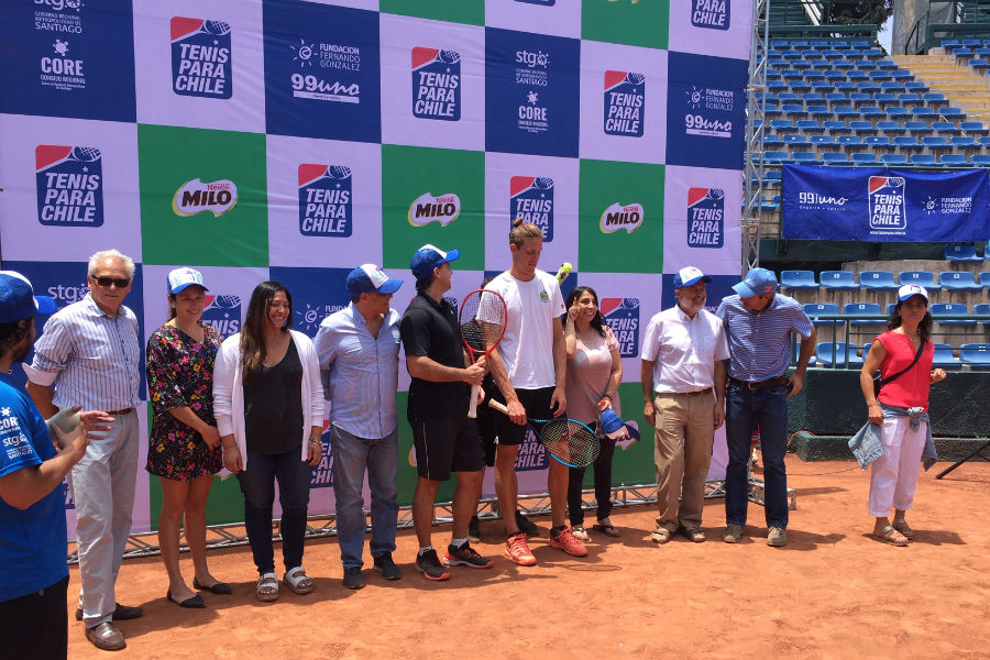 Nicolás Jarry participa en evento de la fundación de Fernando González