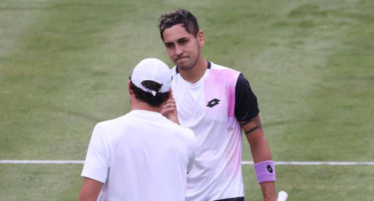 Tabilo también gana en su estreno de Wimbledon