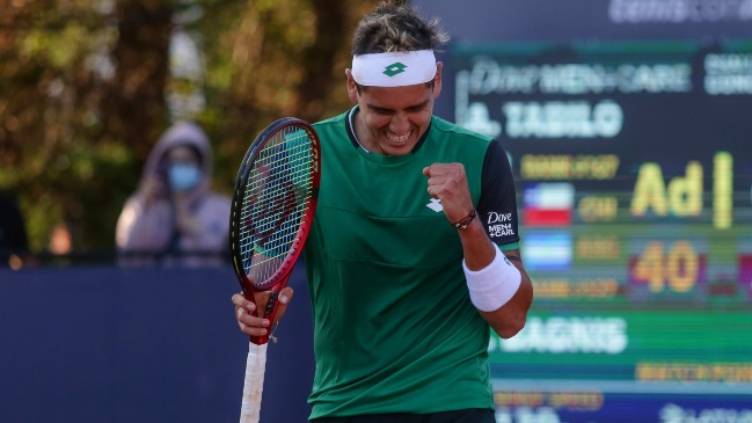 Tabilo a cuartos de final en Lima y espera por Jarry