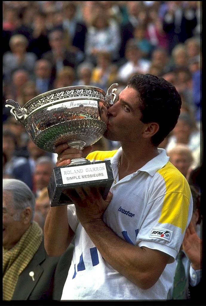 Leyenda del tenis latinoamericano se rinde ante Garin: 