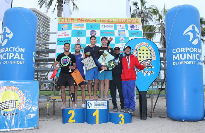Gran torneo de tenis playa se vivió en Iquique