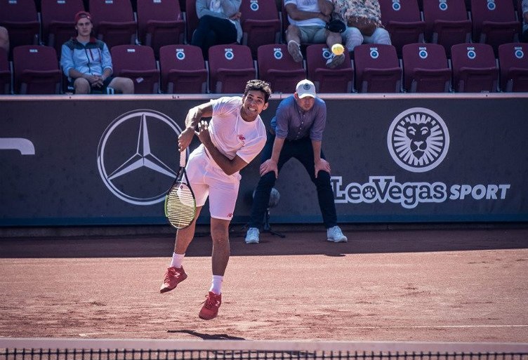 Christian Garín avanzó a los octavos de final en el ATP de Río