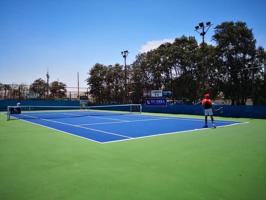 300 niños, 50 socios y 35 años de historia a la basura, la verdad de lo que pasa con el Club de Tenis Arica