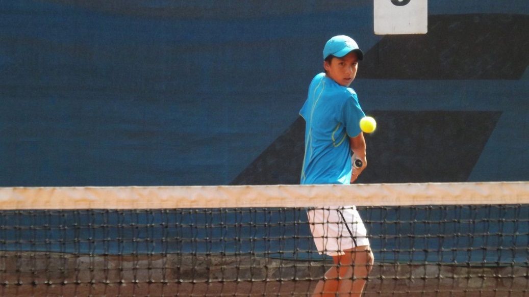 Daniel Núñez lo ganó todo en Ecuador