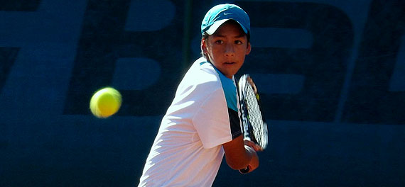 Daniel Núñez se abre camino en la Christmas Cup de San José