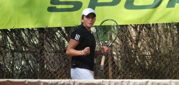 Fernanda Labraña se transformó en la abanderada nacional en Montevideo