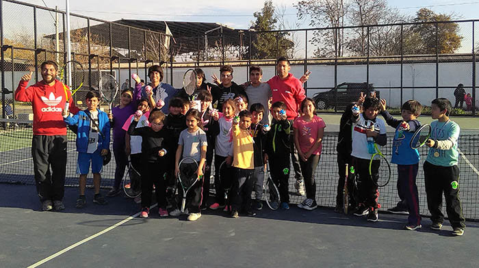 Escuela Futuros Para el Tenis: Una linda historia de sacrificio, sueños y amor por el deporte