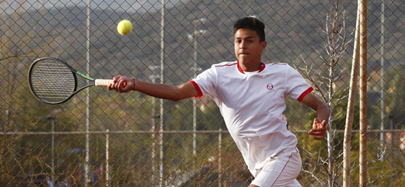 Carvajal avanza sin jugar en el Challenger de Santiago