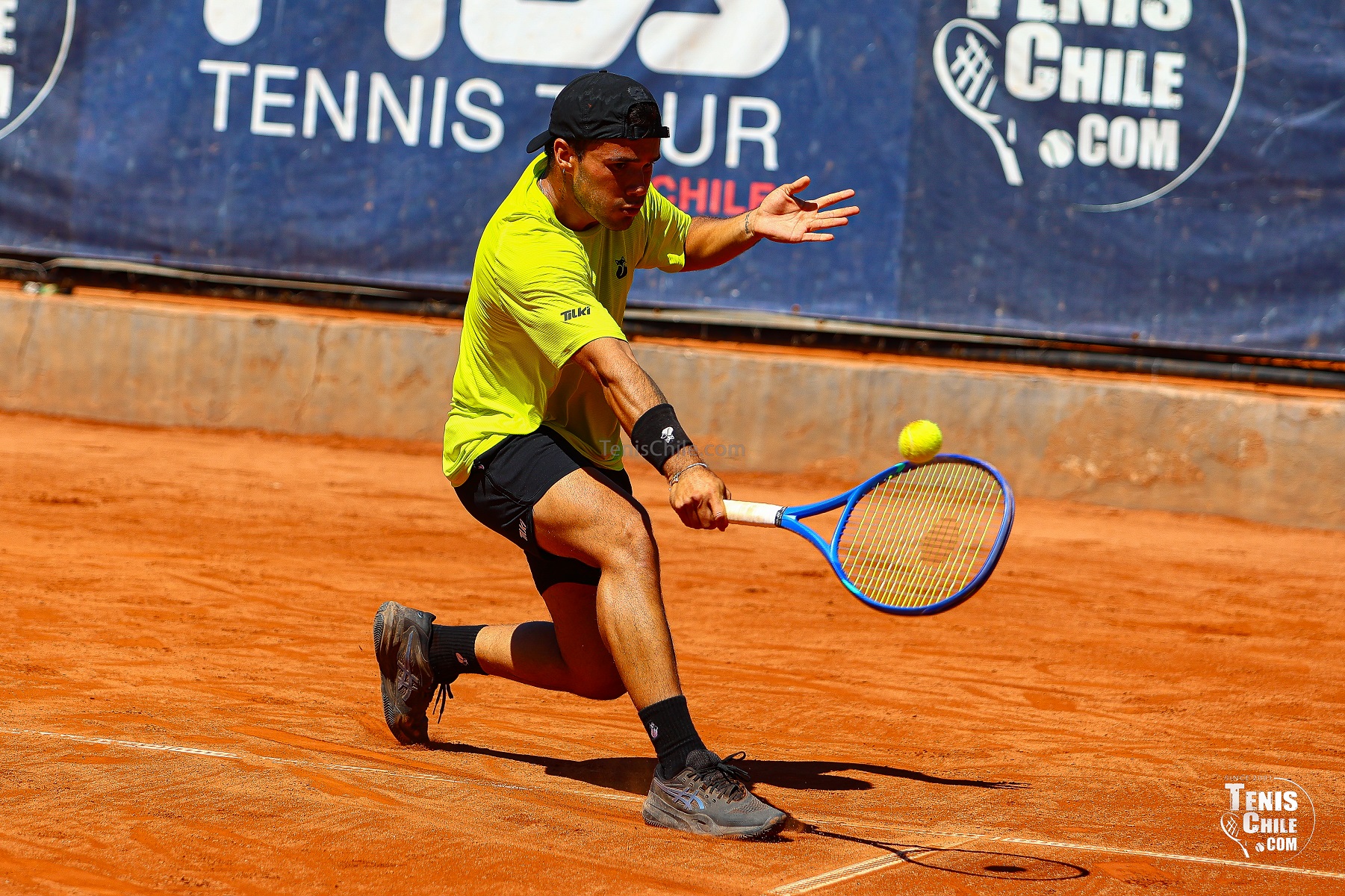 Salazar, Becerra y Malla pasan al cuadro final del M15