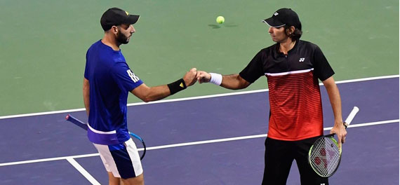 Julio Peralta sigue codeándose con los más grandes y clasificó a octavos del Masters de París-Bercy