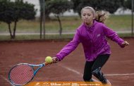 Mellado ganó su primer título y ya es 3 de Chile en cancha naranja