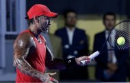 Con la muñeca intacta: Ríos impuso su talento para vencer a Lapentti en impecable exhibición