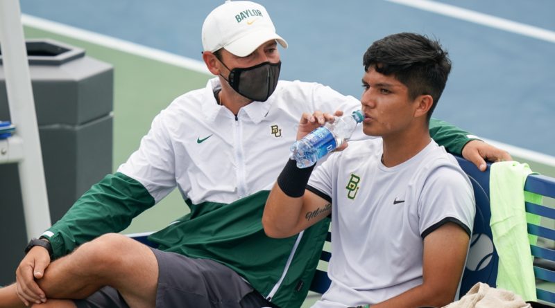 Soto tremendo, derriba al jugador sensación de los torneos en México