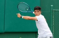 Soto eliminado, pero se metió en semi de dobles
