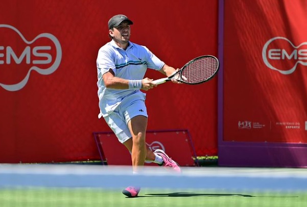 Cabrera consigue su 2° punto ATP en Brasil
