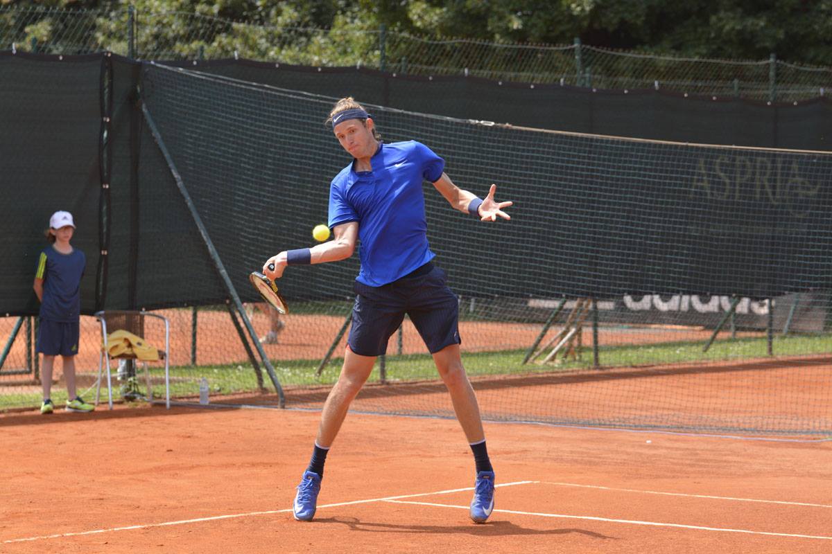 No siguió el sueño, Jarry eliminado por Medvedev