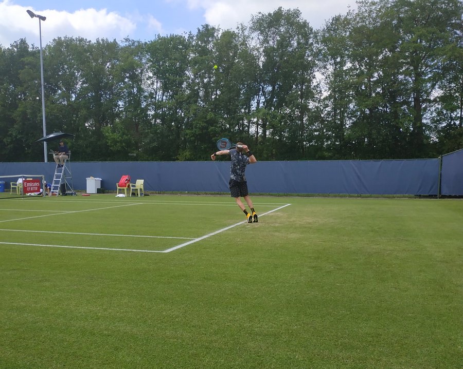 Llega de buena forma a Wimbledon: Jarry venció a Thiem en torneo de exhibición