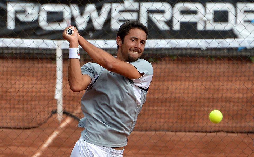 Simon Navarro a octavos de final