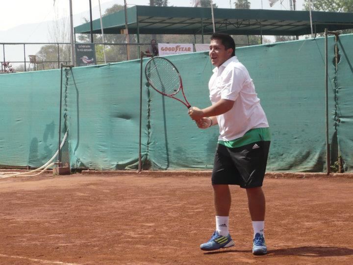 Victor Nuñez estuvo cerca, pero se inclinó en primera ronda